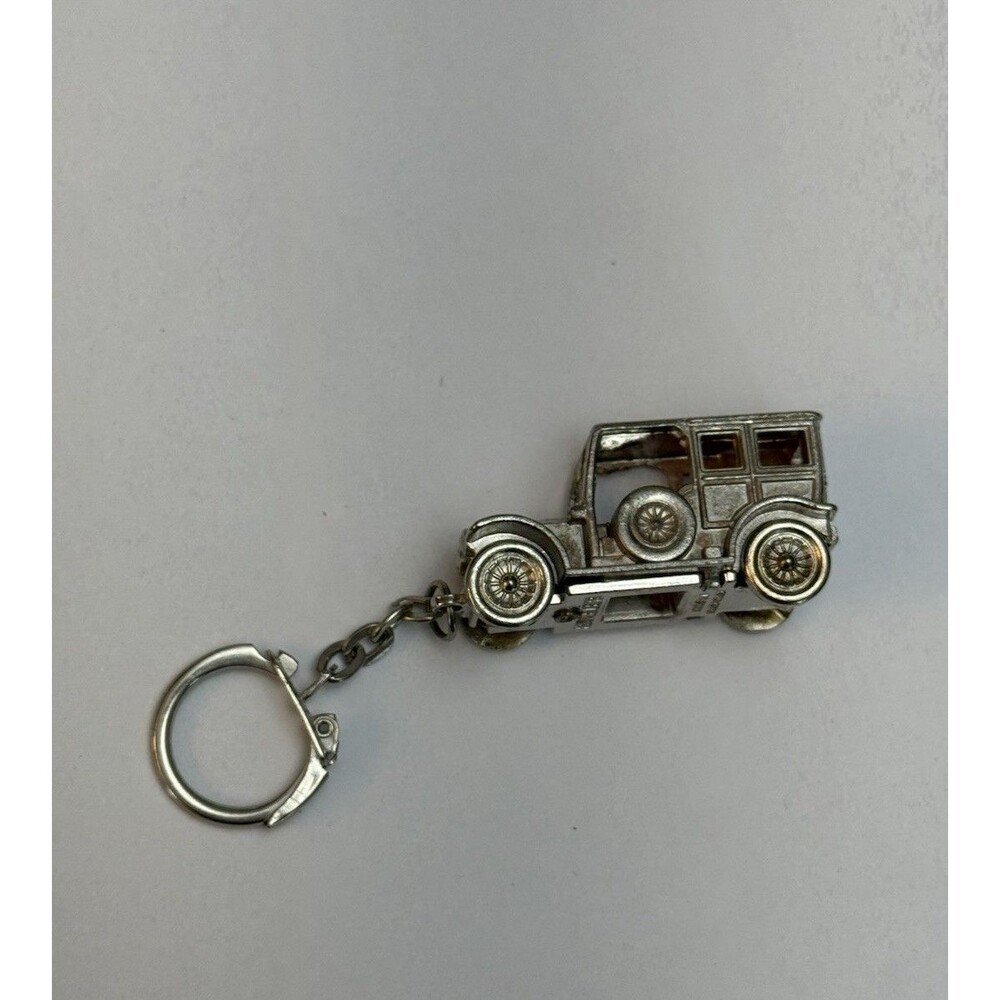 VTG 1910 Rambler Car Logo Keychain – Made in Hong Kong – Silver Tone Metal Auto